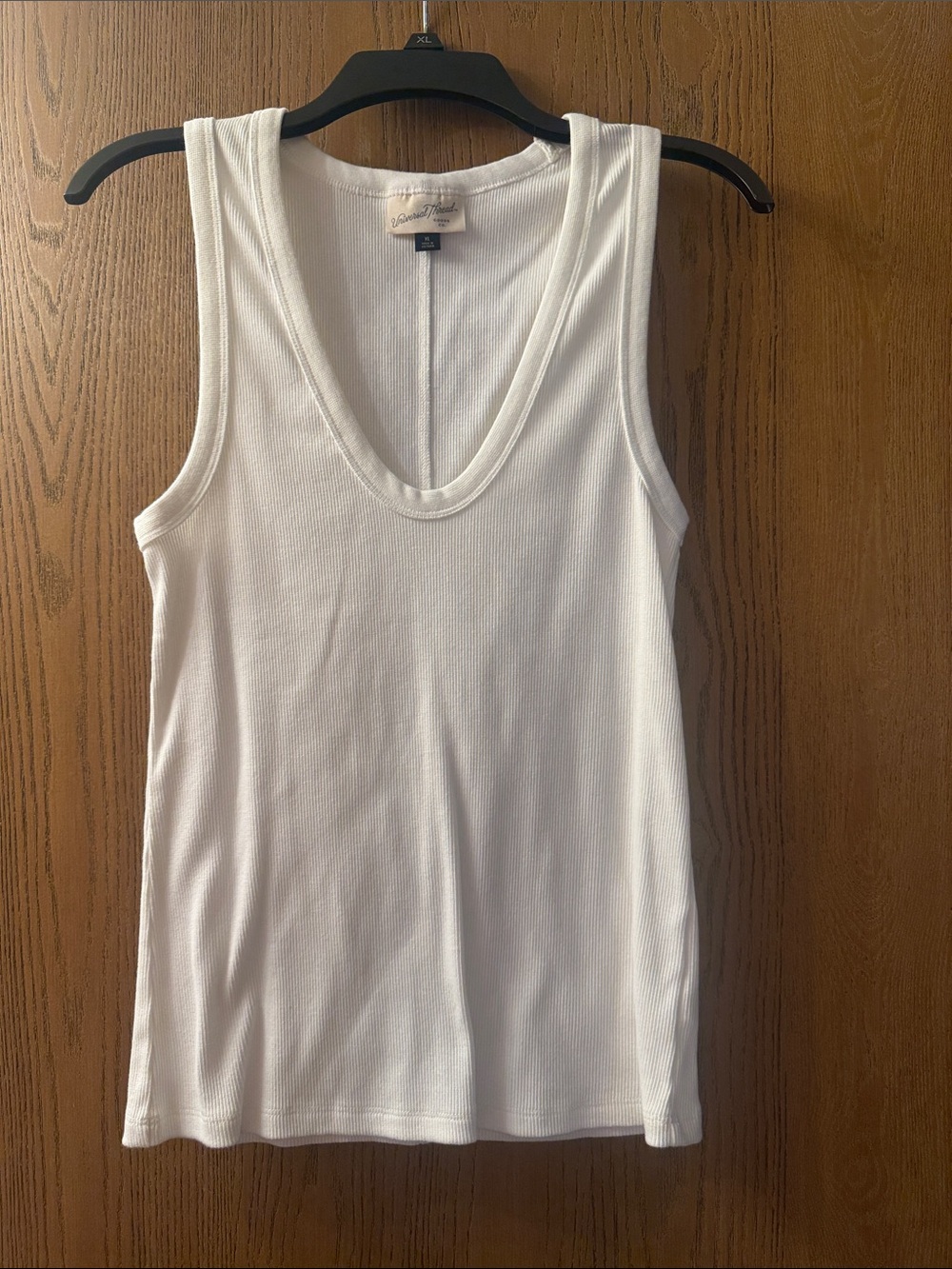 Universal Thread White Ribbed V-Neck Tank